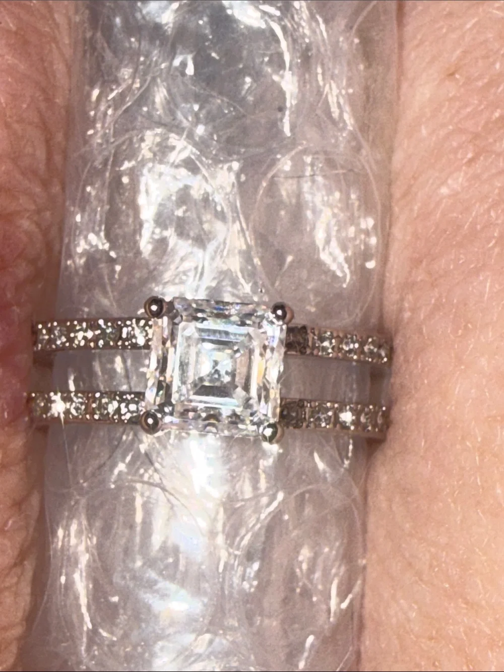 GRA CERTIFIED MOISSANITE DIAMOND 1CT silver baked band NEW